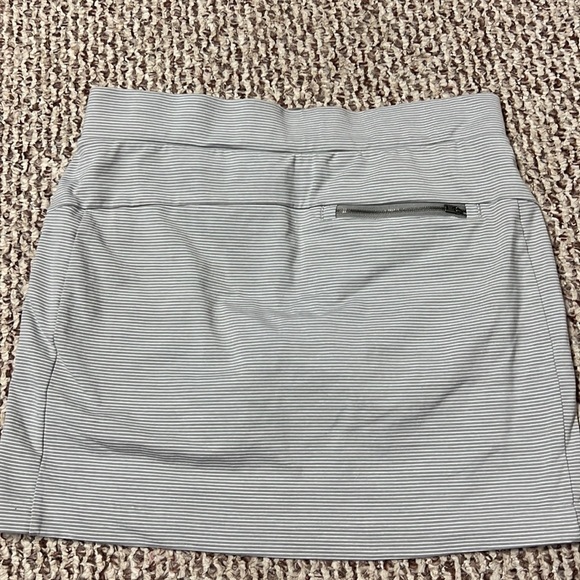 ‎Athleta - Picture 4 of 8